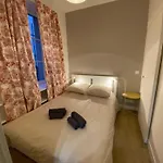 Chateau De 800m A Pied Apartment *