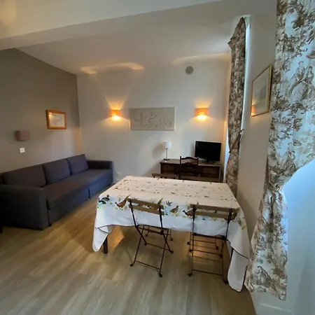 Chateau De 800m A Pied * Versailles