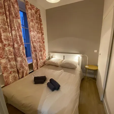 Chateau De 800m A Pied Apartment *