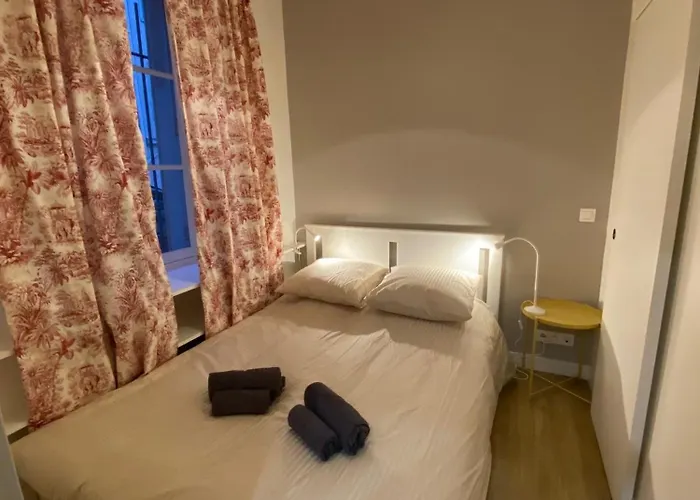 Chateau De 800m A Pied Апартаменты *